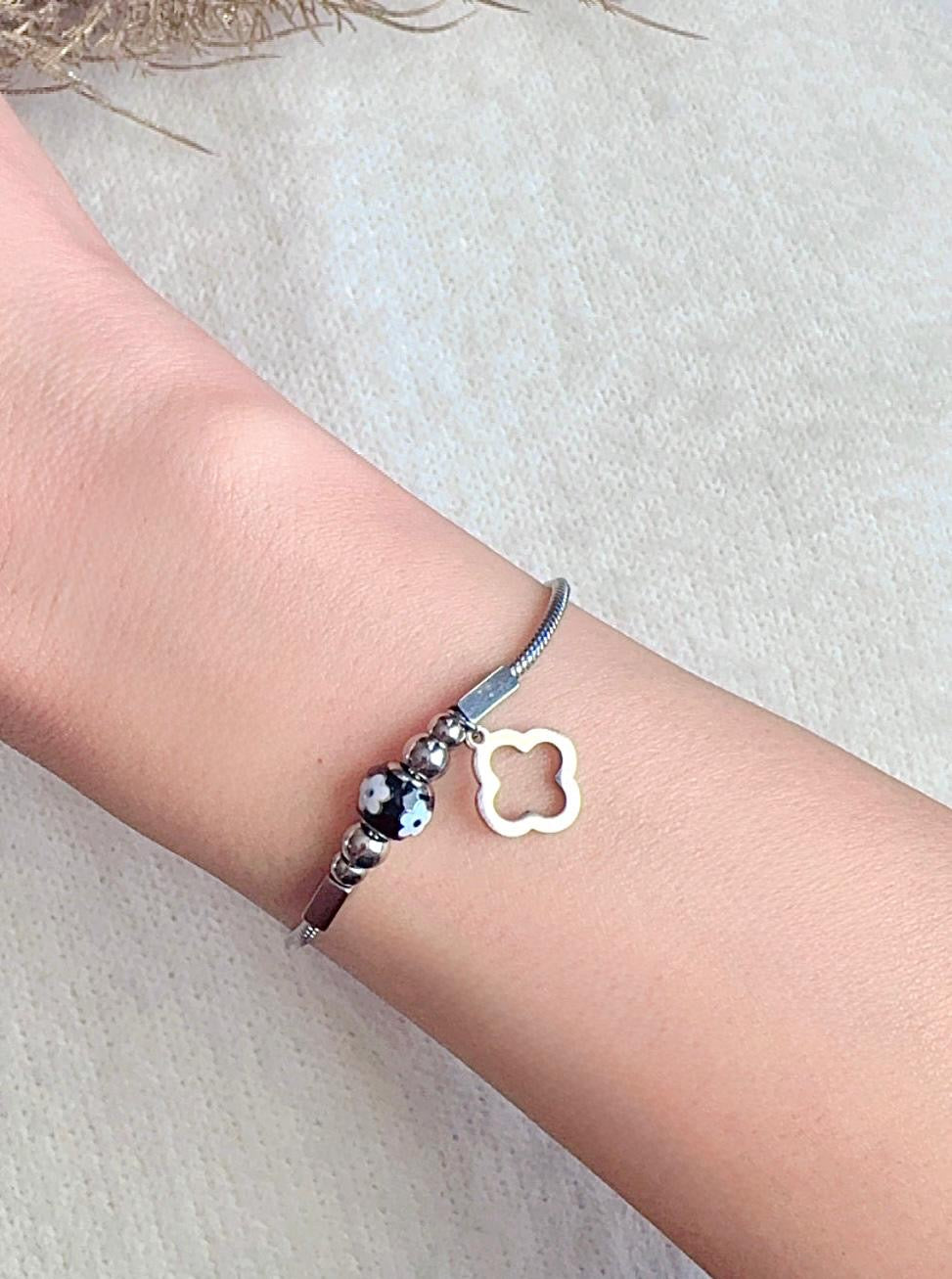 silver color Van Cleef ~ Charm ~ Bracelet
