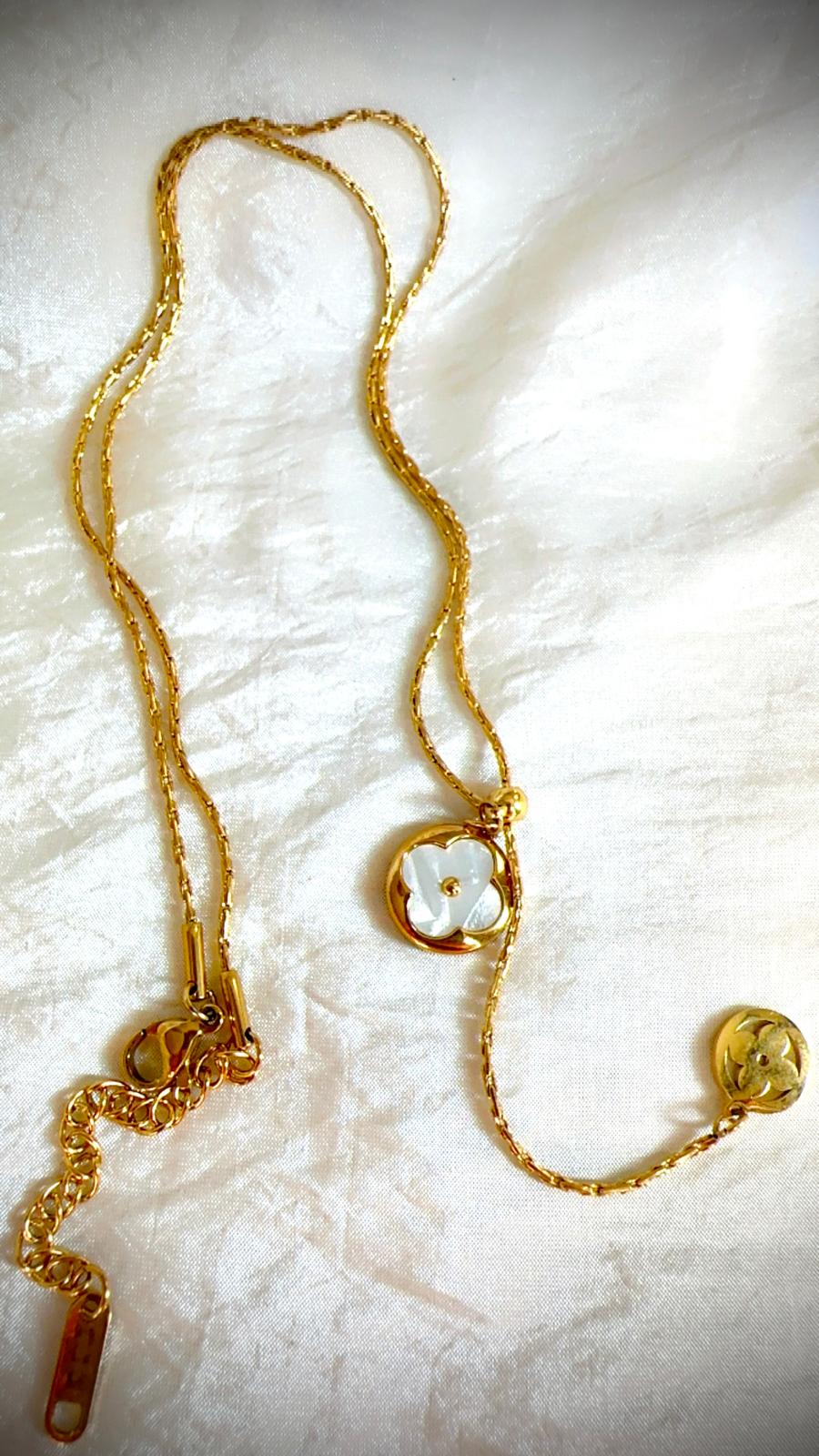 Adjustable round flower Necklace